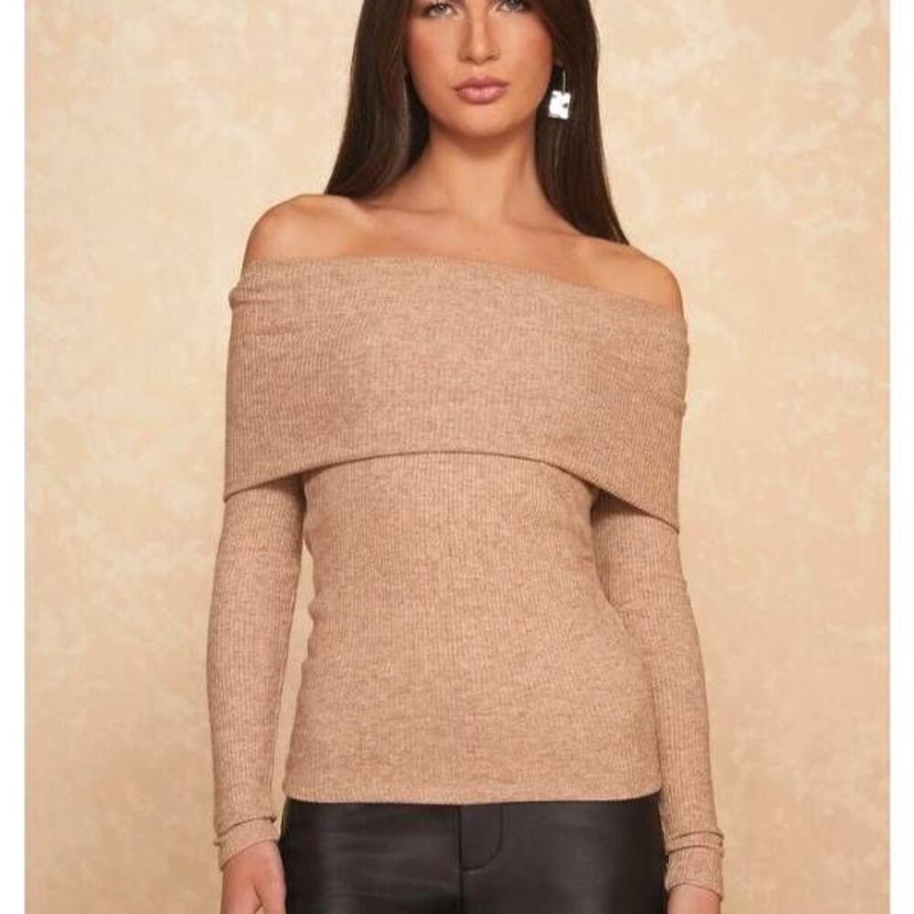 NWT The Noli Shop foldover knit top in taupe sz S